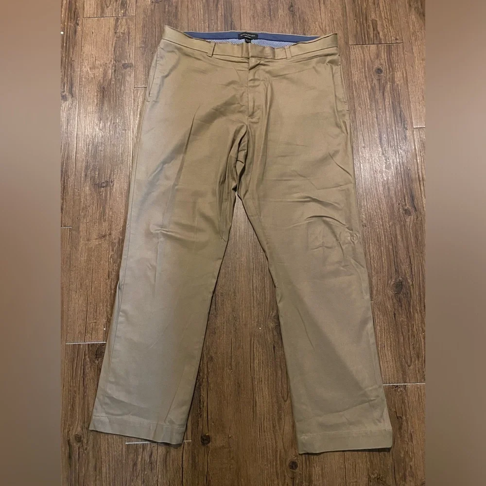 Banana Republic Classic Tan Chinos for Men 38 x 32